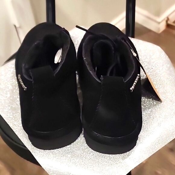 BearPaw Skye Black Velvet Bootie - Picture 12 of 13